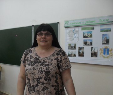 Chit_zal's tweet photo. Сотрудник #ДворецКниги провёл в Ульян. колледже культуры и искусства квиз "Путь к Победе".Соревнуясь друг с другом, студенты отвечали на вопросы о событиях Великой Отечественной войны. В игровой форме они проверили и пополнили свои знания о тех героических днях #Культура73 #73reg https://t.co/BArtFZeZaK