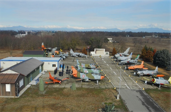 assoaeroarma's tweet photo. #Museo #Aeroporto #Cameri: velivoli storici esposti, il celebre #spillone #F104 del 21° Gruppo #Tigre, un #monumento con i #piloti brevettati, gli aerei #Gabardini, la dedica di #DAnnunzio al Campo Aviazione Cameri e il busto dell'#asso serg. magg. pil. Teresio Martinoli
#IMD2021 https://t.co/IbkHwaY3Be