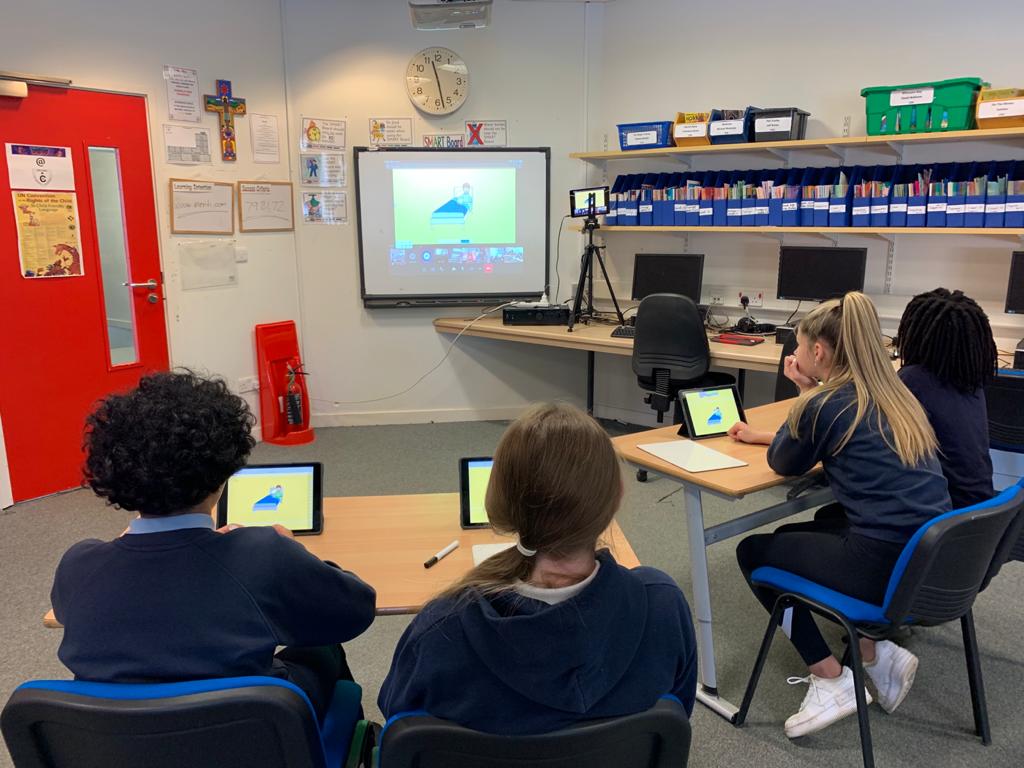 StClaresDrum's tweet image. @StThomasAqSec these p7s really enjoyed their Spanish session this morning. So looking forward to moving up. #journeytoSTA #digitaltransitions