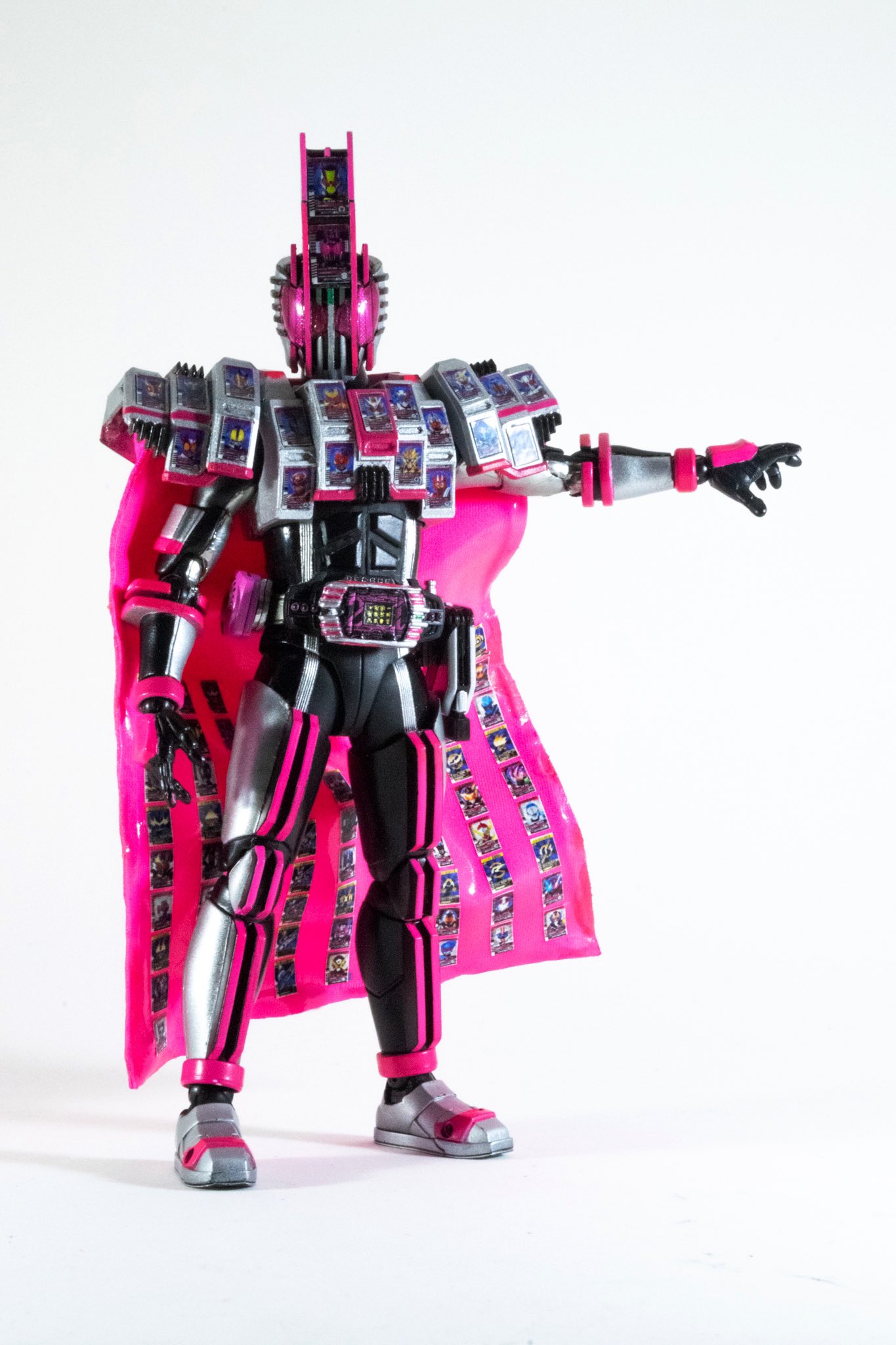 ラダ ファイナルカメンライド ディケイドコンプリート トゥエンティーワン フィギュアーツ改造 仮面ライダーディケイド コンプリートフォーム21 完成しました ニチアサフィギュア改造部 造って遊ぼ T Co Cubr9yxqec Twitter