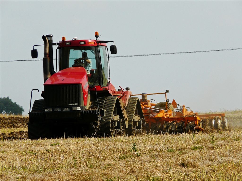 velcourt's tweet photo. VACANCY - Quadtrac Operator/GFW

An opportunity has arisen for a full-time, skilled arable operator to join our team on 1400ha at Mawthorpe Farms Ltd near Alford in East Lincolnshire.

Please see the link below for the full job description:
https://t.co/3MHyIBmPrZ https://t.co/RWoPzpMFhu