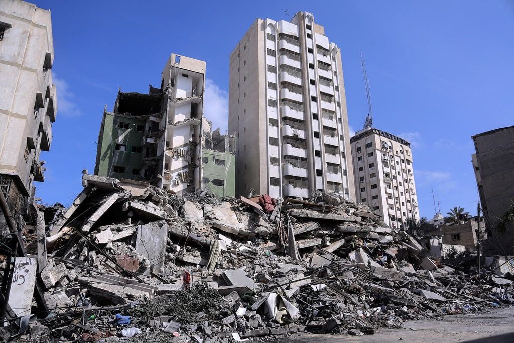 BelalNezar's tweet photo. خلص الليل المرعب و بدأ النهار المتعب .. صور للدمار صباح اليوم . 
 #غزة_تحت_القصف
#GazaUnderAttak https://t.co/R3uOwiBTbP