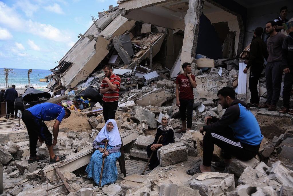 BelalNezar's tweet photo. خلص الليل المرعب و بدأ النهار المتعب .. صور للدمار صباح اليوم . 
 #غزة_تحت_القصف
#GazaUnderAttak https://t.co/R3uOwiBTbP