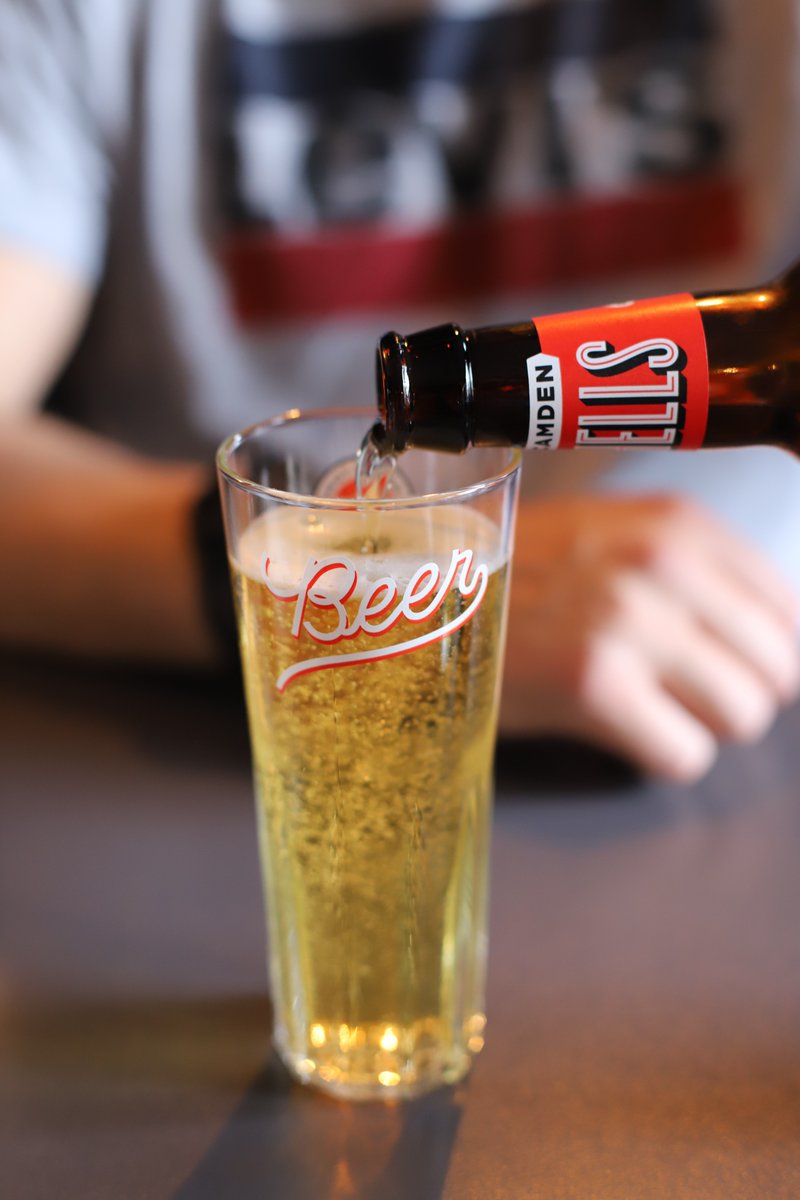 Last night's dinner at Luxford Burgers (in Aizle's old spot) was brilliant. How bloody refreshing it is to drink a cold lager inside whilst eating food that arrives looking how it looks on the restaurant's social media... 
#edinburgh #edinburghrestaurants #burgers #indoordining