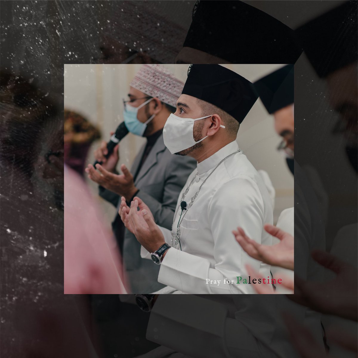 rocketvows's tweet image. 