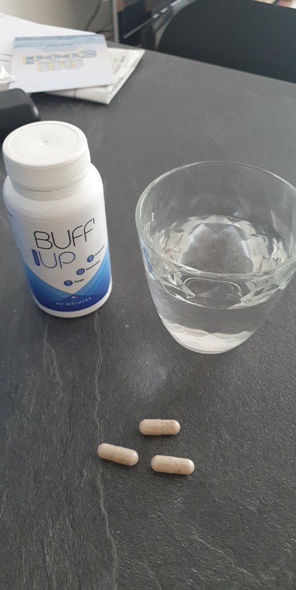 BahCestRobin's tweet photo. Le rituel d'un gamer assidu #BuffUp @smartggesport x @TeamReaWall https://t.co/XEzYrGzpj1