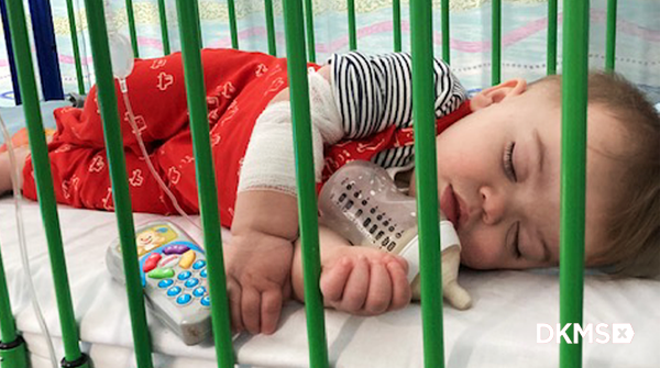 DKMS_uk's tweet image. We only have 5 MONTHS to find a lifesaver for baby Gunner. Please RT &amp;amp; spread the word 🤞

Gunner has Hurler syndrome, a rare &amp;amp; progressive disease. A blood stem cell donation is his best chance of survival.

Request a swab kit to join the register today: bit.ly/3sP9S0N