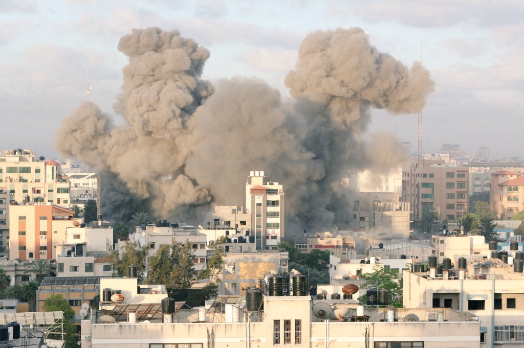 tanzilhussaina's tweet photo. Yaa Allah madad!😭
212 Palestinians, including 61 children, have been killed in Gaza.
#FreePalestine #FreeGazaFromHamas
#WeAreAlQuds #Palestinian #PalestinianLivesMatter https://t.co/g91xRki5dy