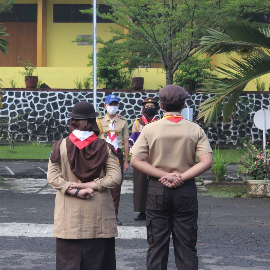 PrabaRasa's tweet photo. [Minggu, 11 Apr 2021]
Assalamualaikum Wr Wb
Salam Pramuka! Alhamdulillah kami ambalan Prabuwangi Rarasantang telah melaksanakan kegiatan pembagian sangga sekaligus pengambilan atribut yang dilaksanakan pada 11 April 2021.
Semoga bisa menambah rasa kedisipilinan dan tanggung jawab https://t.co/NstB6cMoQE