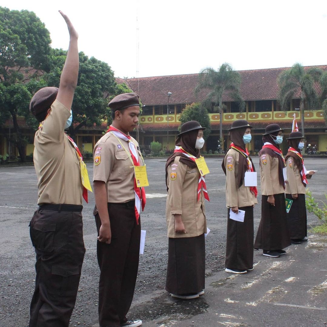 PrabaRasa's tweet photo. [Minggu, 11 Apr 2021]
Assalamualaikum Wr Wb
Salam Pramuka! Alhamdulillah kami ambalan Prabuwangi Rarasantang telah melaksanakan kegiatan pembagian sangga sekaligus pengambilan atribut yang dilaksanakan pada 11 April 2021.
Semoga bisa menambah rasa kedisipilinan dan tanggung jawab https://t.co/NstB6cMoQE