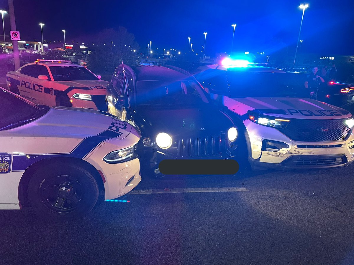 PRPRoadSafety's tweet image. Last night 22 Delta ,@PRPRoadSafety and @PRPK9 were able to stop this driver from harming anyone after he was caught driving into on coming traffic. The driver attempted to evade police with negative results. It suspected this driver was impaired by alcohol 🍺. #VisionZero