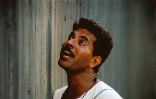 h264abhi's tweet photo. വൈക്കം മുഹമ്മദ്‌ ബഷീറായി ജീവിച്ച് കാണിച്ചതിന് മമ്മുക്കയെ തേടിയെത്തിയത്
National Award ആയിരുന്നു...🔥❤️

നേരിൽ കാണാതെ ശബ്ദത്തിലൂടെ മാത്രം പ്രണയിച്ച ബഷീറും നാരായണിയും...💖

#31YearsOfMathilukal💓

@mammukka 💗

ll #BheeshmaParvam ll 

ll #Mammootty ll https://t.co/rTYI76ayhe