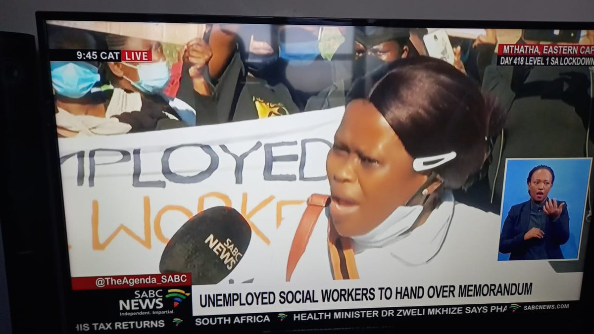MariaTsogo's tweet photo. Dear Minister We are enough!!!
Deat President We are enough!!
DSD We are enough!!! @LindiweZulu6 @CyrilRamaphosa @gpgSocDev @SABCNews @Newzroom405 #HireSocialWorkers #employsocialworkers #bonang https://t.co/L014FdCphD
