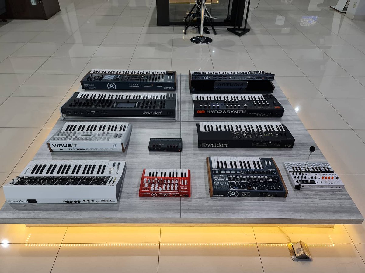 ChandraComID's tweet image. Holy synth :p

Which one your next synth?

#analogsynthesizer #digitalsynthesizer #modularsynthesizer