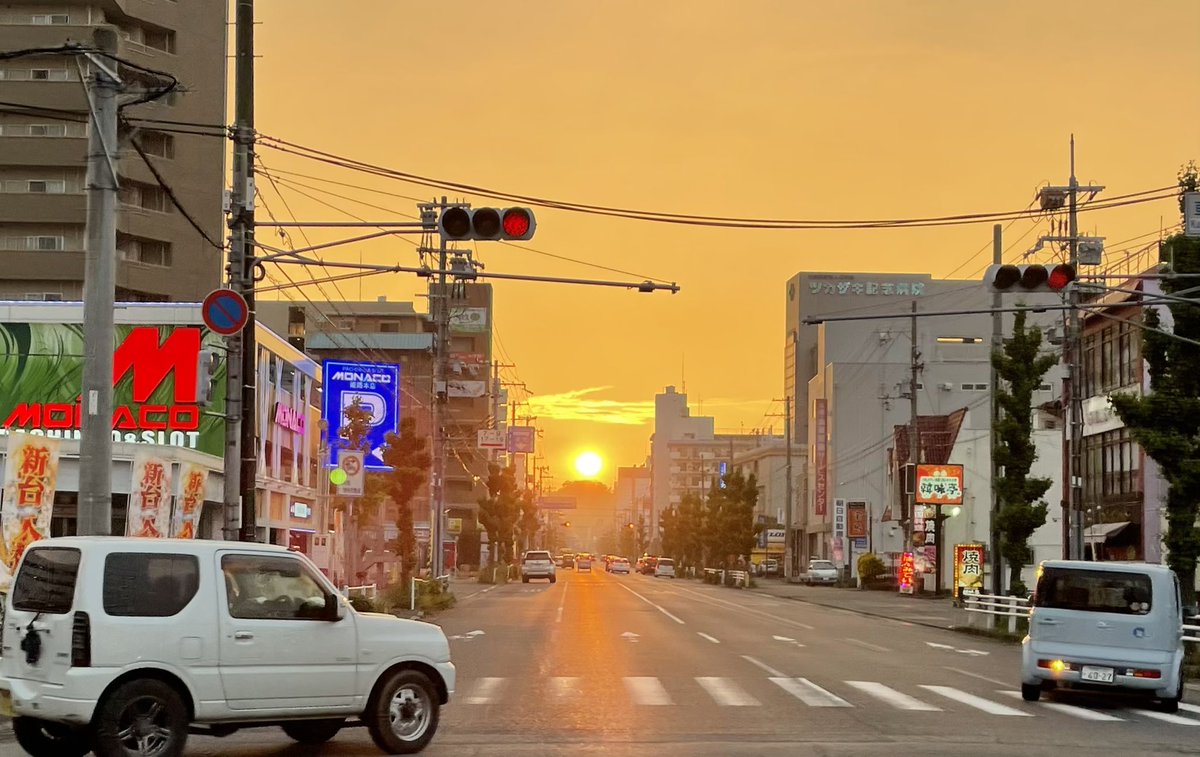 koikomail's tweet photo. なんかかわいい夕陽 https://t.co/fyIn4q9rRt