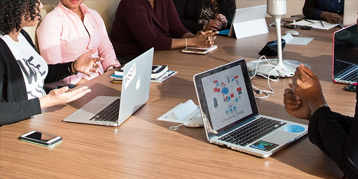 Continuamos con nuestro ciclo de Webinars por el #diadeinternet: "Oportunidades y resilencia a través de la formación online gratuita. El caso de los itinerarios formativos de Microsoft y LinkedIn" 
👉12:00h con <a href="/fundacionesplai/">Fundación Esplai</a> 

Inscripciones👇
fundacionesplai.org/inscripciones-…