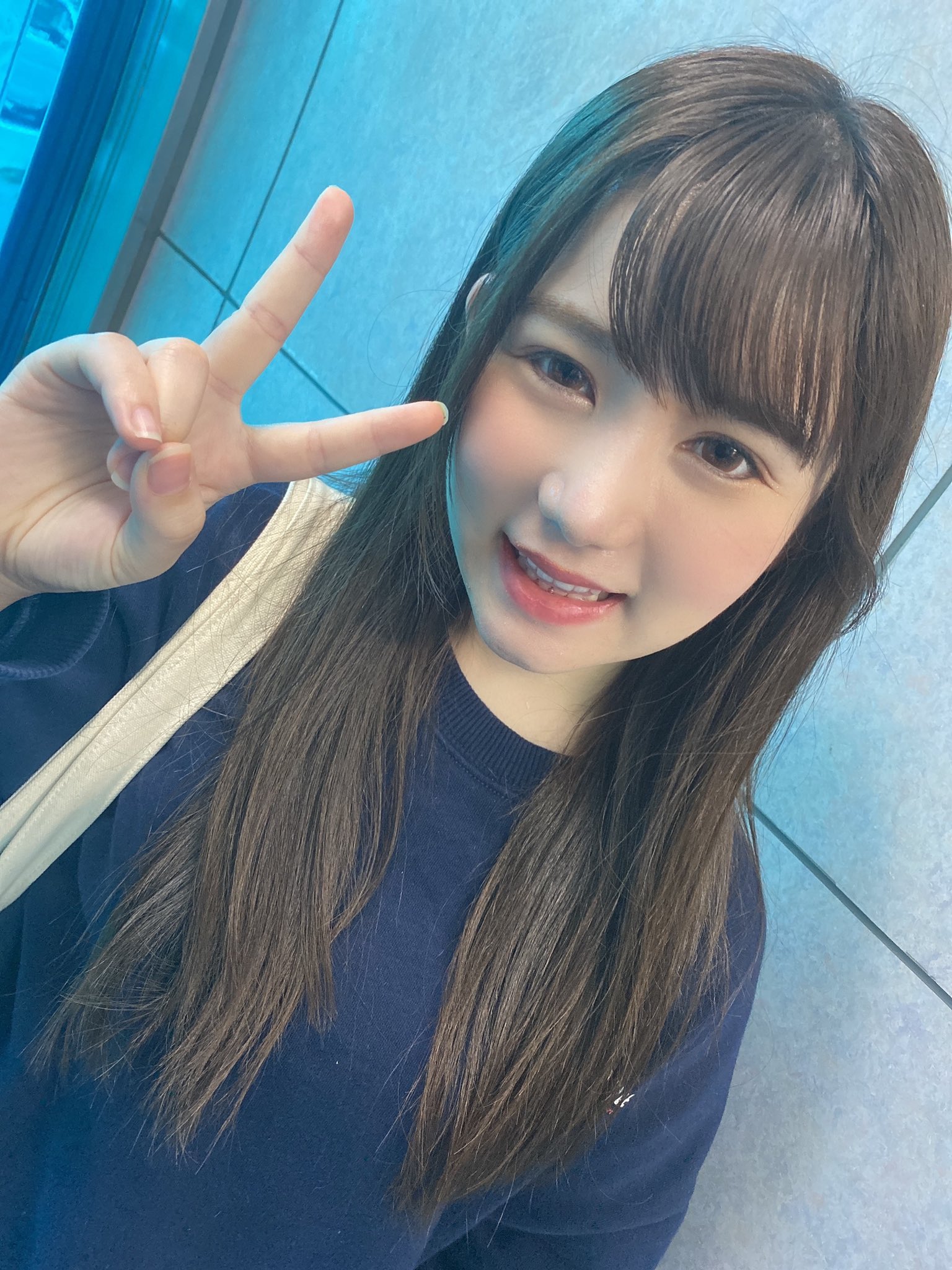 バンビ@はじめろマネージャー on X: 愛花あゆみ@manaka_ayumi1 ちゃんを現場前にパシャリ📸  駅からスタジオの道を歩きながら先週からの出来事を一回収しました。 撮影頑張りましたね。 今週も現場続くみたいなので頑張って下さいね⭐️  t.cofNciRB7e7n  X