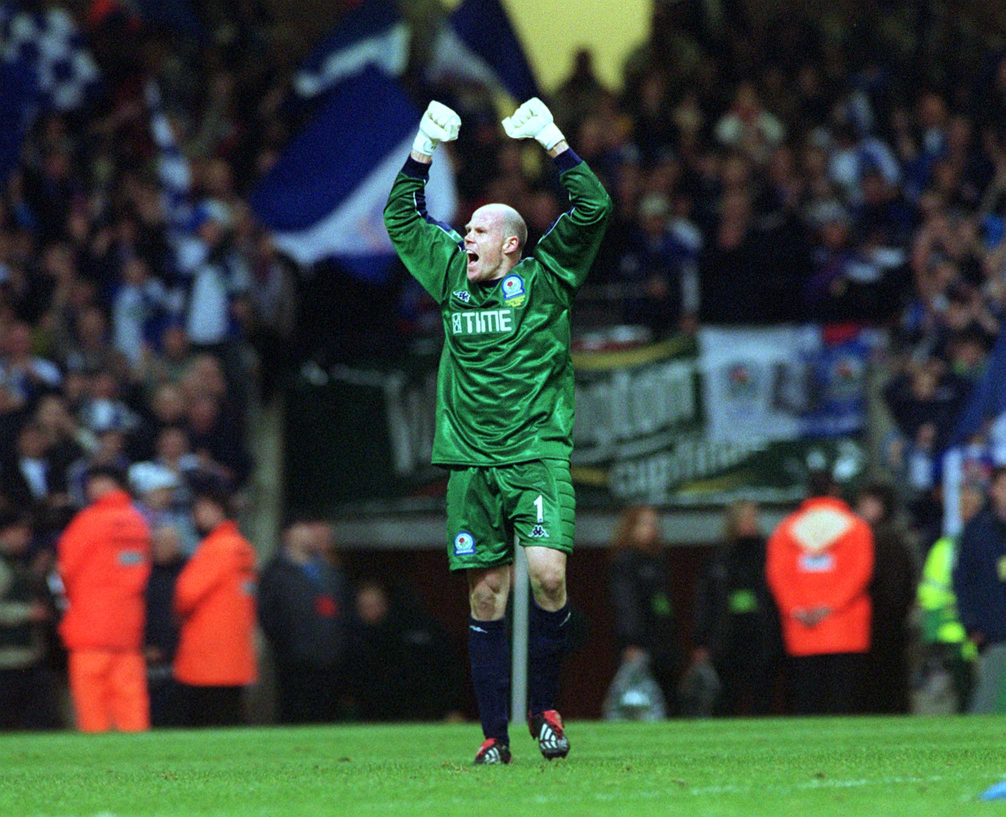 Happy 50th birthday to 2001/02 Cup-winning keeper, Brad Friedel!  | 