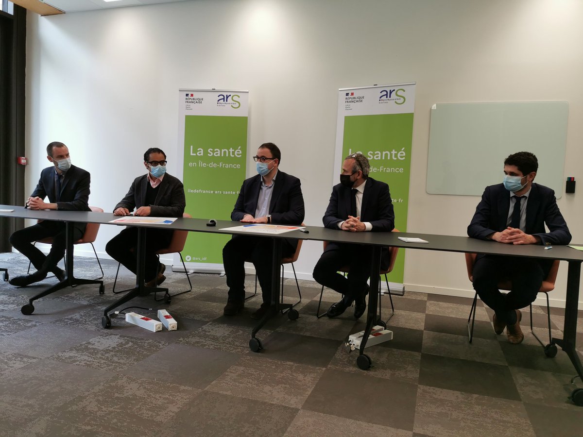 respadd's tweet photo. Signature charte lieu de santé sans tabac #arsidf #Respadd https://t.co/ME0vdfhkmO