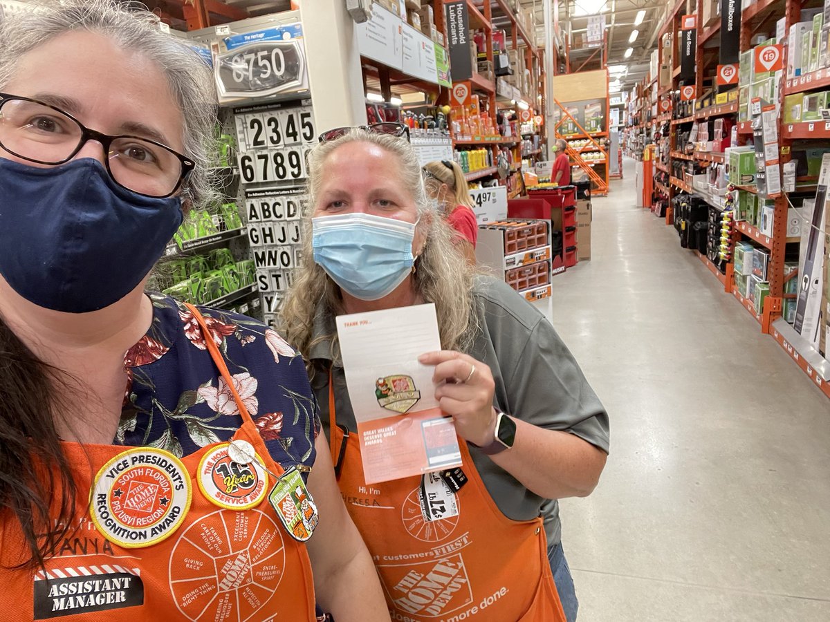 Celebrating milestones with DS Nathan and DS Theresa <a href="/KerreanT/">Kerrean Tucker</a> @SueC0221 <a href="/FlyHotAir/">Debbie Hoechst</a> <a href="/Chris_J_Mangino/">Chris Mangino</a>