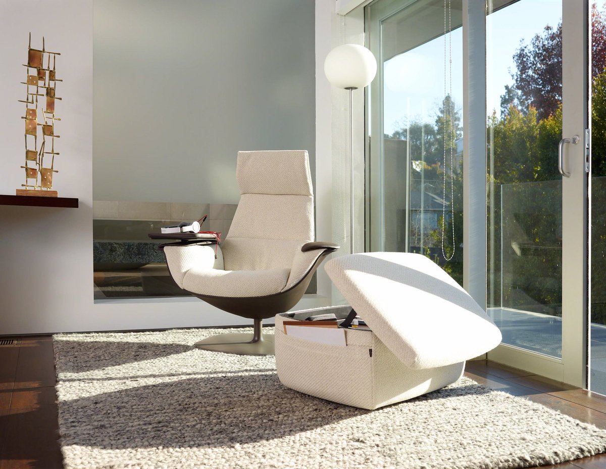 ADPOfficeDesign's tweet photo. Die luxuriösen Work- und Loungesessel MASSAUD von @Coalesse  verleihen jedem Ort eine entspannte Arbeitsatmosphäre. Unterlagen und Arbeitsmaterial finden im Hocker ihren Platz.
#officedesign #officeinspiration #interior #interieur #interiourdesign #lounge @Steelcase https://t.co/sDEF3YN5Uq