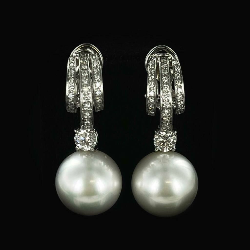 DavideSolazzi's tweet photo. Gorgeous Australian pearls 15mm diameter and diamonds - made to order #gold #parma #diamonds #earrings #jewelry  #jewelrydesign #orecchini #finejewellery #solazzi #australianpearls #jewelleryaddict #orecchiniperle https://t.co/yvRmfv5zqP https://t.co/t0cmuYp9sM