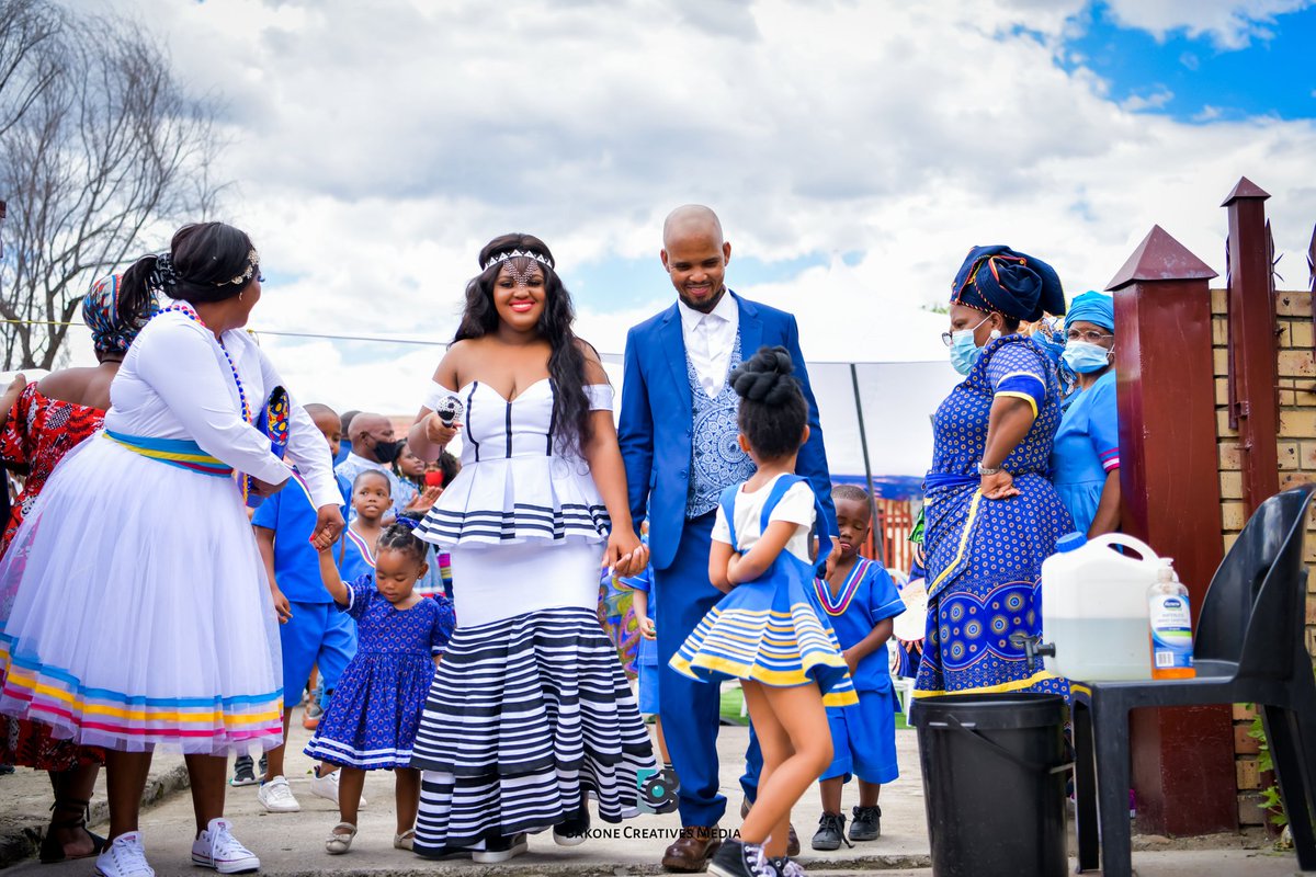 BakoneCreatives's tweet photo. Traditional Wedding Potraits

0814624087 |  info@bakonecreativesmedia.co.za | https://t.co/xA51yRXLqs 

Follow us on: #Facebook #Instagram #LinkedIn

#bakonecreativesmedia #creatingvisualmemories #android #DJSBU #kiernan #DaLES #bonang #Rakgadi #SA #MTVAwards https://t.co/haackv36M9