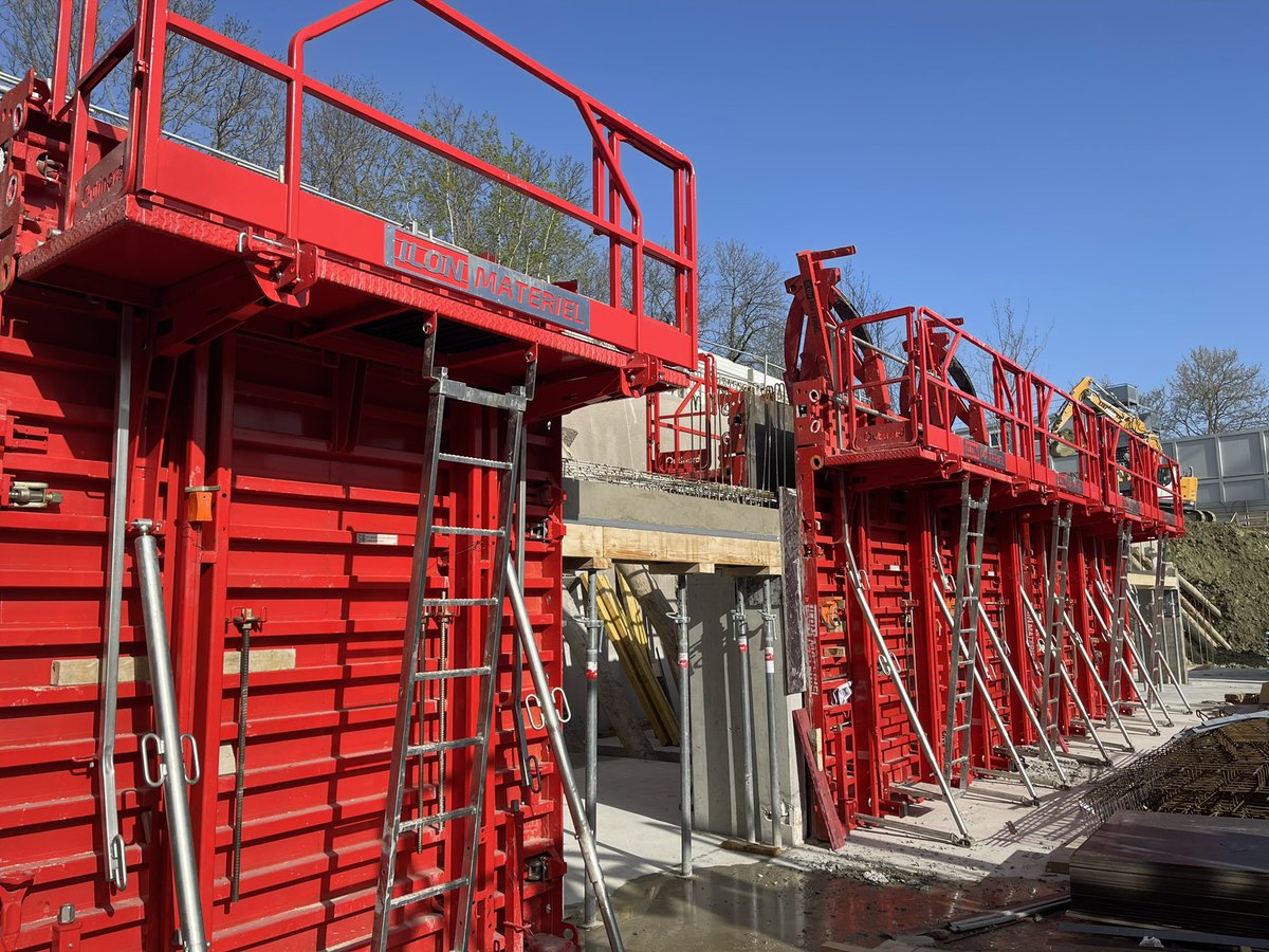 IlonMateriel's tweet photo. Location de banches Outinord Evo 4 peau inox en île de France .
#Ilonmateriel #outinord #banche #sécurité #beton #chantier #batiment #btp #construction #coffrage #rouge #materiel #voile #kalıp #materielbtp #grosoeuvre #vente #location #kirmizi #kira #grue #vinç #iledefrance https://t.co/InCBj3eKgg