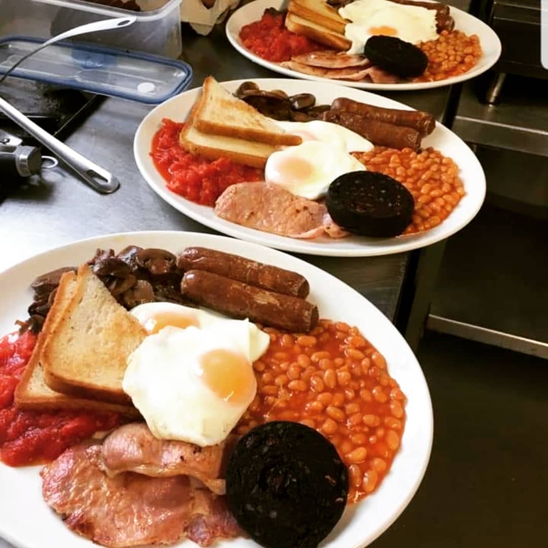 It’s great to use plates #justsaying!!😁
Lovely to see you all this morning 
Specials for today now ready 😋 #FreedomDay #Local #LockdownEasing #SmallBusiness