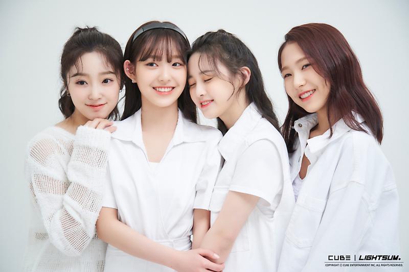 huiyeonlightsum's tweet photo. Sunshine unit? Probably. ☀ https://t.co/GmIdasOI0E