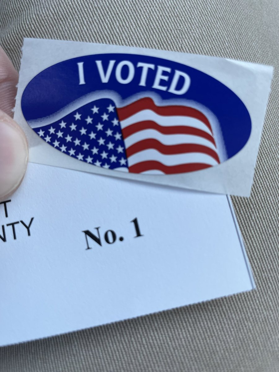 Good Morning, State College! Early reporting out of Precinct 19: <a href="/EzraNanes/">Ezra Nanes</a> @lauracshadle @richbiev <a href="/gopalbala75/">Gopal Balachandran</a> &amp; <a href="/b_divine97/">Divine L</a> off to a commanding lead!