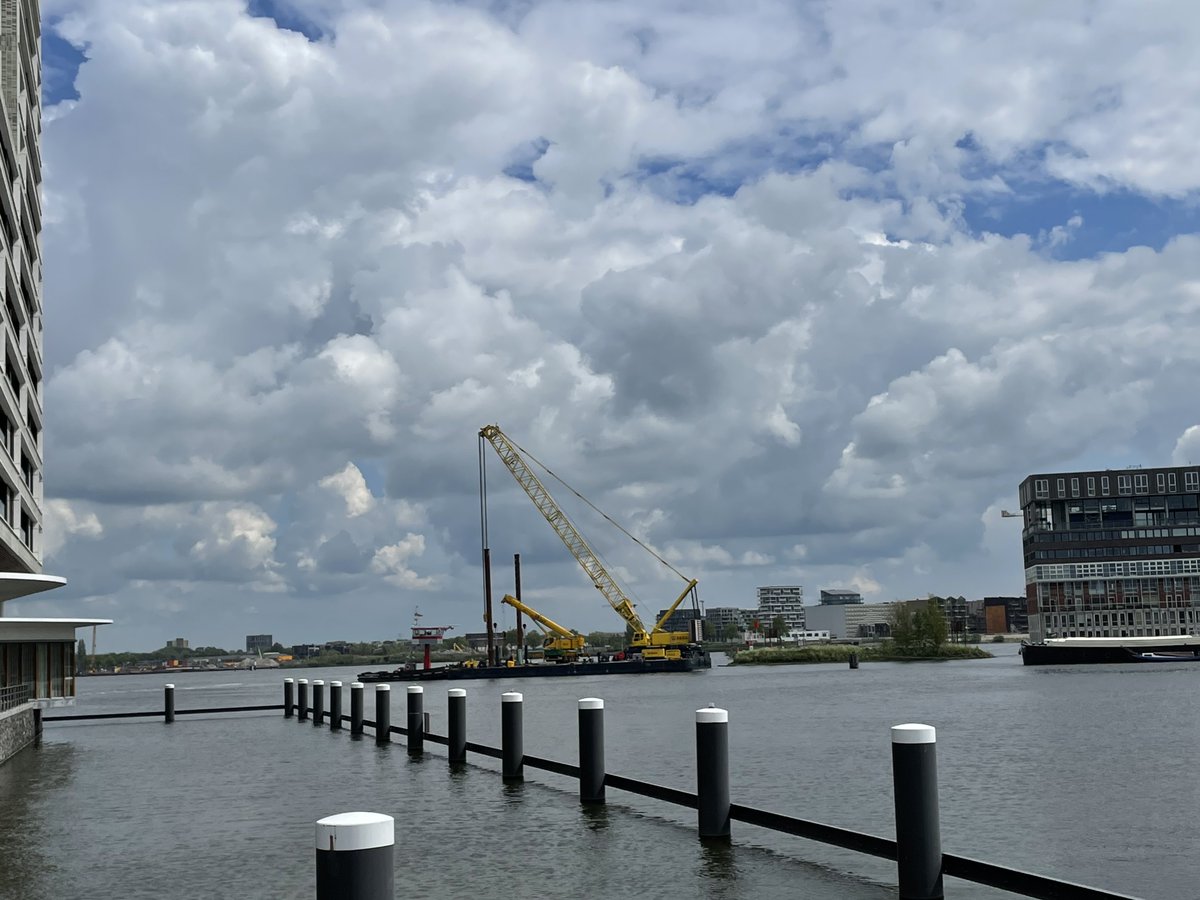 Raam vervangen bij de overburen in Amsterdam <a href="/KoninklijkeSaan/">Koninklijke Saan</a> <a href="/HEBOMaritiem/">HEBO Maritiem</a>