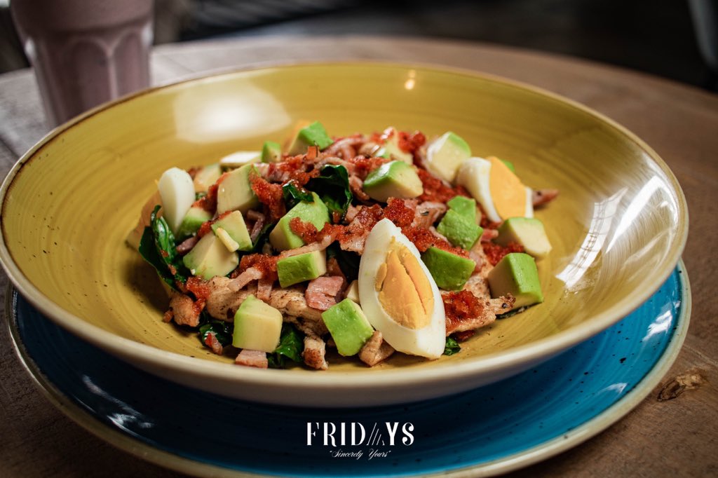 FRIDAYS_____'s tweet photo. Count the memories not the calories with our delicious lunch time bite before you get back to business👌🏾
#Fridaysrestaurant #lunchtimeinspo #Sincerelyyours https://t.co/85xkWaxu2i
