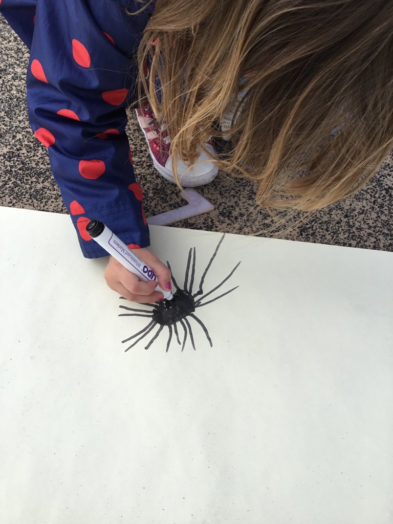 This morning we found a spider in our playhouse. This led to in the moment learning of drawing, writing, Mark making, counting legs, making bug houses and singing spider songs  🕷🕸 #3and4yearolds #preschool #markmaking #writing #inthemoment #inthemomentplanning