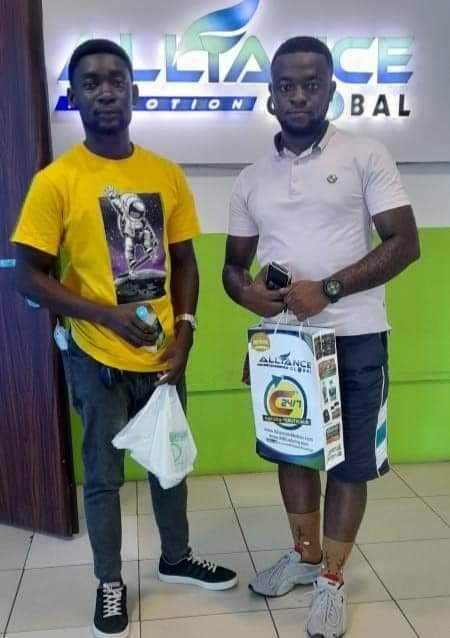 MidelRika's tweet photo. Congratulations Coach Emmanuel Ob for successfully claiming your package and special thanks to Coach Nana Kofi Opoku Duah and Coach Bra Kofi Bronzy for guiding and accompanying him from claiming package until the end of the training. Keep going coaches for the business! https://t.co/W95HEdDySS