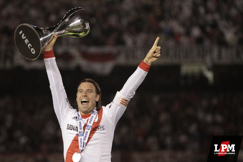 RiverLPM's tweet photo. 🔙 Se cumplen siete años de una tarde gloriosa a Monumental repleto. El equipo de Ramón goleó 5 a 0 a Quilmes y consiguió el Torneo Final 2014. https://t.co/LbA5USsSO9