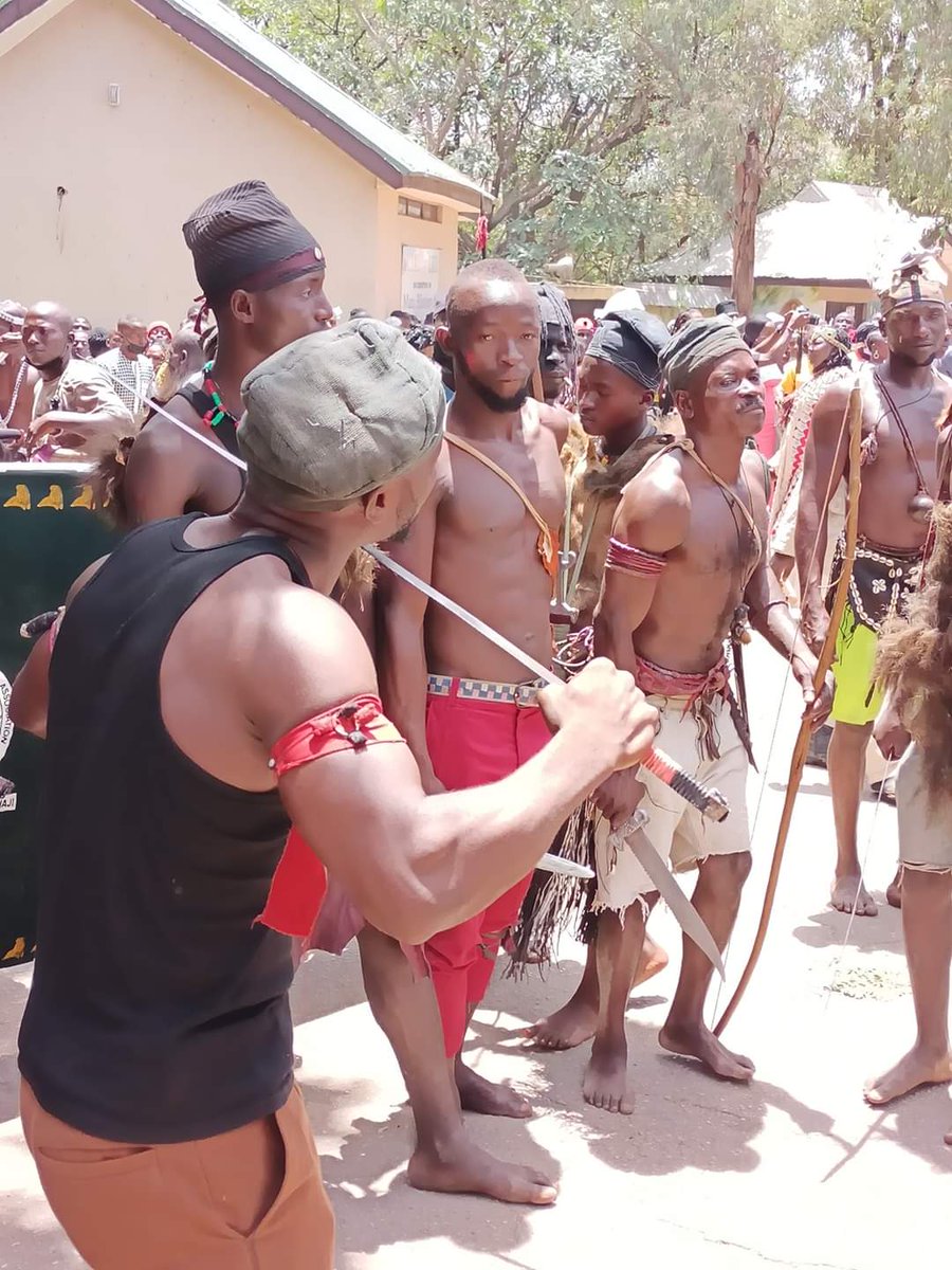 matthewtegha's tweet photo. 2021 International Museum Day hosted by the Mupun Nation at the Jos Museum... Colourful displays in Plateau State.

Roads were blocked with amazing culture display plus crazy naked people all over.

Share your pictures and experience today😂 https://t.co/rs8cuop709