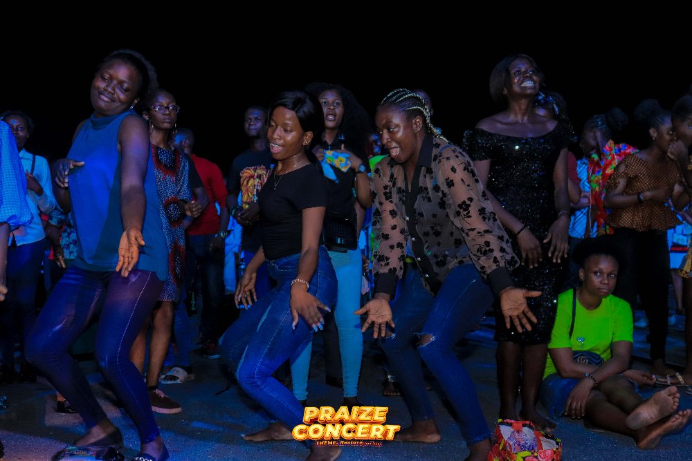 Delfaro_Product's tweet photo. Thank you @EvelynUzoechi
for leading Calabar through restoration via praise at #praizeconcert2021 🙏🏾
#praizeconcert #calabartotheworld #thedelfaroexperience #itcanonlygetbetter #evelynuzoechi #restore #restorecalabar #delfaroproductions Rebecca Hampton Grammy Ordinary President https://t.co/zrdYwJz6Ya