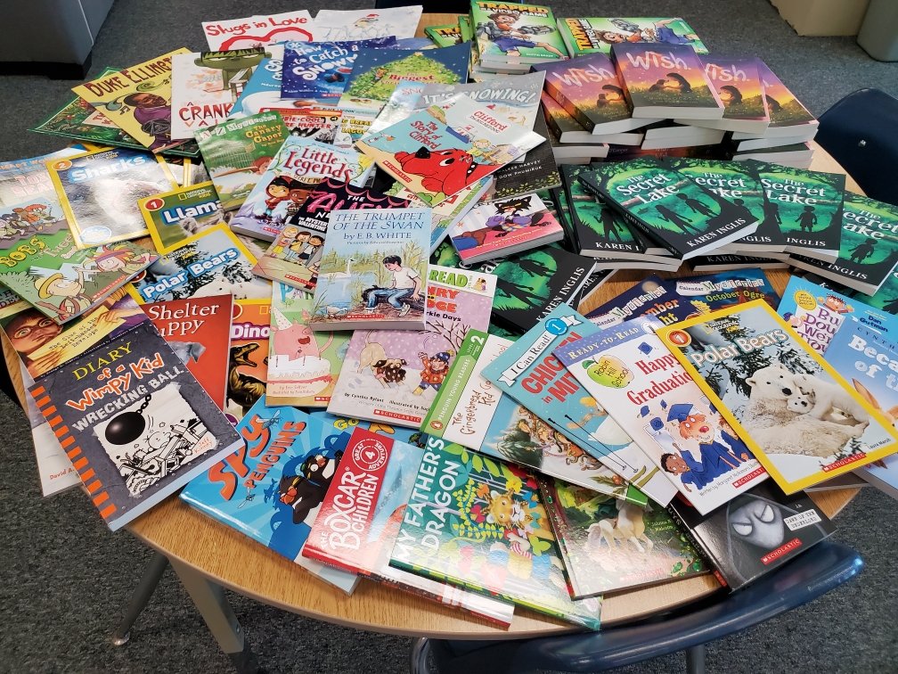Huge thank you @gcsdcommschools and <a href="/CenterForYouth/">Center For Youth</a> for the awesome book donations for our <a href="/westridge/">West Ridge</a> Safe to Learn Camp! @greececentral