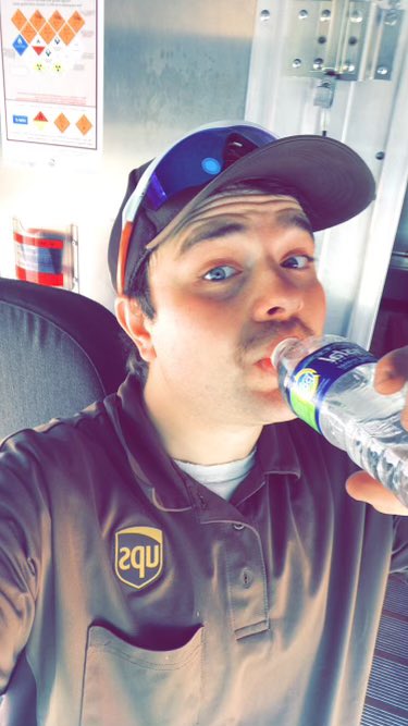 Allentown center drivers Aaron Guerra and Austin Gorr avoiding dehydration with some hydration selfies. #upsknowssafety