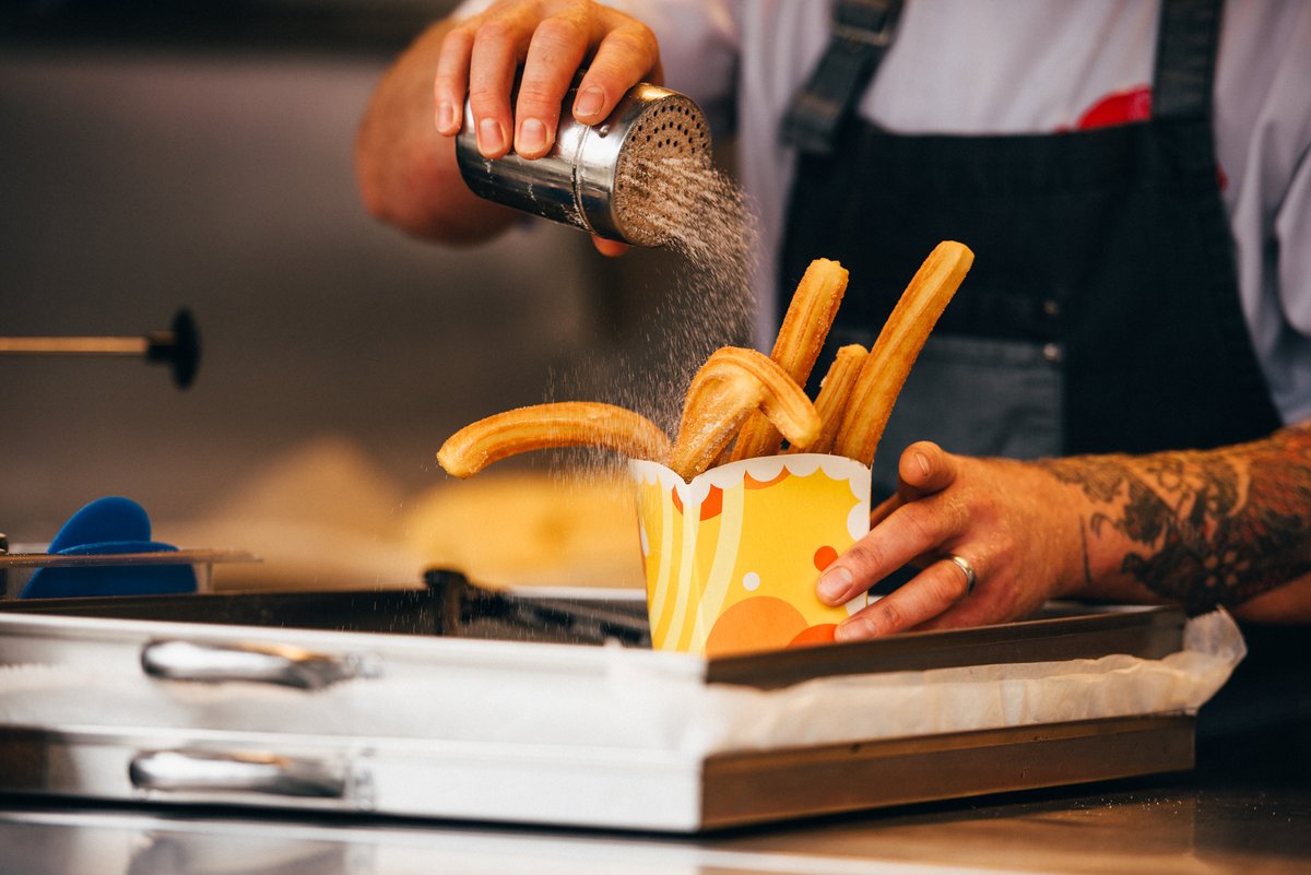 ThePieceHall's tweet photo. From Greek to Italian, there's a feast of flavours you can tuck into at our #SpringMakersMarket! ππ―π
Alongside these, we have over 40 unique stalls, live music and entertainment from 29 - 31 May! Plus, our shops, bars and restaurants will all be open. https://t.co/WNrNS6H5nG