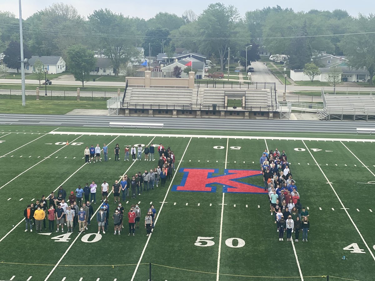 Kats_Principal's tweet photo. KHS class of 2021 senior field day!!! https://t.co/pugciryJz8