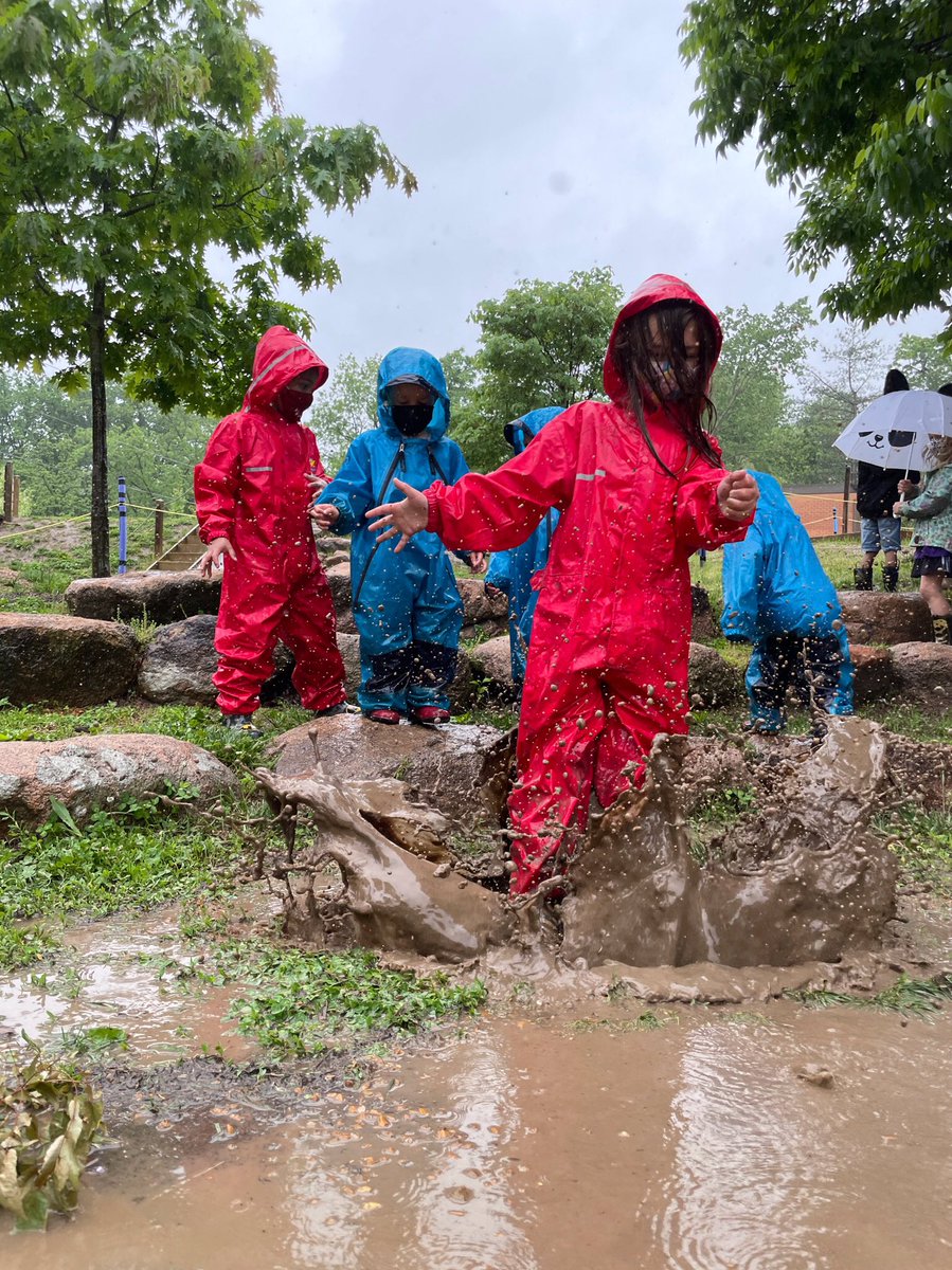 AFCPreschool's tweet photo. Puddle jumping is fun and necessary. Allowing children to jump in puddles lets them explore using a variety of motor actions and sensory experiences which help develop cognitive skills. And these rain suits keep us nice and dry, thanks to our wonderful Ambrose PTO. https://t.co/j7b0InVw8E
