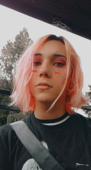 I'm getting better at doing my makeup finally xx https://t.co/jR3bQvTTT6<a href="/tag/maid"class="tags"><span>#maid</span></a><a href="/tag/trap"class="tags"><span>#trap</span></a><a href="/tag/femboy"class="tags"><span>#femboy</span></a><a href="/tag/doinyourmom"class="tags"><span>#doinyourmom</span></a>