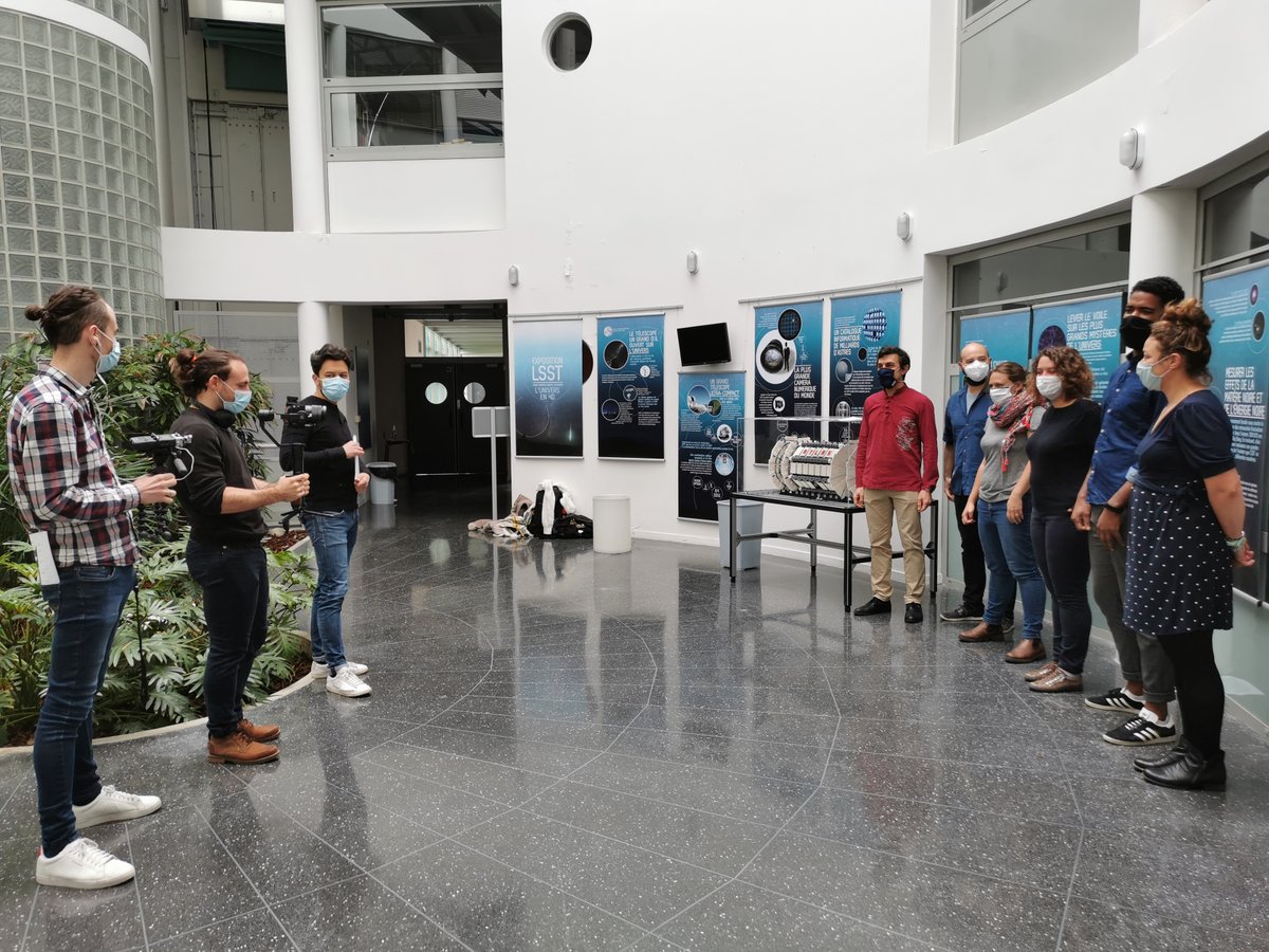 Laboratoire d’Annecy de Physique des Particules (@lappcnrs) on Twitter photo 🎬 Tournage avec <a href="/KarimDuvalShow/">Karim Duval</a> pour le Labex Enigmass !
RDV prochainement pour voir le résultat final... 🍿🤫
<a href="/LPSCGrenoble/">Laboratoire de Physique Subatomique & Cosmologie</a> <a href="/LAPTh/">LAPTh</a>
<a href="/Univ_Savoie/">UnivSavoieMontBlanc</a> <a href="/UGrenobleAlpes/">Université Grenoble Alpes</a>
<a href="/CnrsAlpes/">CNRS Alpes</a> @IN2P3_CNRS @INP_CNRS 🎬 Tournage avec <a href="/KarimDuvalShow/">Karim Duval</a> pour le Labex Enigmass !
RDV prochainement pour voir le résultat final... 🍿🤫
<a href="/LPSCGrenoble/">Laboratoire de Physique Subatomique & Cosmologie</a> <a href="/LAPTh/">LAPTh</a>
<a href="/Univ_Savoie/">UnivSavoieMontBlanc</a> <a href="/UGrenobleAlpes/">Université Grenoble Alpes</a>
<a href="/CnrsAlpes/">CNRS Alpes</a> @IN2P3_CNRS @INP_CNRS