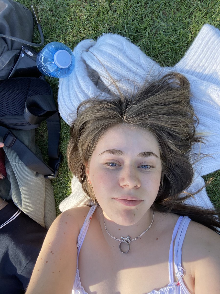 sungflrt's tweet image. Okay so just a little update on how I’ve been while I’ve been MIA. I may have found my life partner 👉🏼👈🏼🥺 and moved across the state to be with him.. I love him so much and I haven’t been this happy beforeee ahhh 🥰 he brings out the best in me I swear to goddd🥺