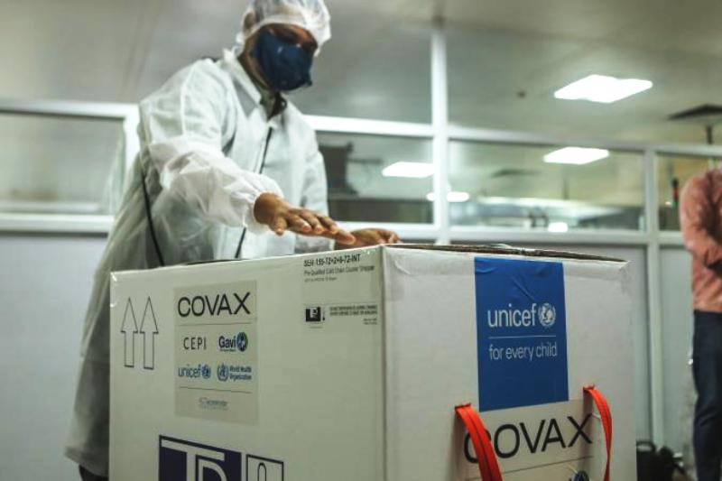 Unicef insta a países ricos a donar a COVAX su excedente de vacunas para atender la escasez #LiberenALosPatriotas vtv.gob.ve/unicef-urge-pa…