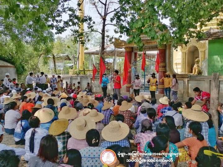 yee1513's tweet photo. Powerful crowd of anti-dictatorship protesters was seen flooding on Monywa-Amyint road. #May18Coup #CrimesAgainstHumanity #WhatsHappeningInMyanmar https://t.co/aewvvHTbpk