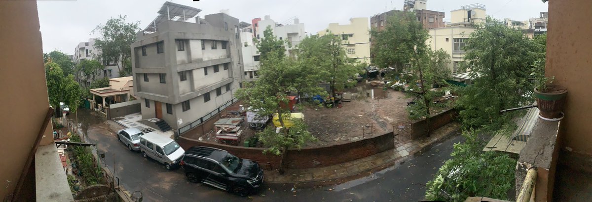 9a32f2877b46496's tweet photo. #CycloneTauktae UPDATE
18/5/21- @NDRFHQ
#RestoringNormalcy
#SERVICEwithCARE🙏🏻
🔸#NDRF
🔸Parimal hospital, maninagar Ahmedabad, Gujarat
🔸Road clearance NEAR HOSPITAL both side blocked
NEEDS HELP
@PMOIndia @HMOIndia @PIBHomeAffairs @BhallaAjay26 @ANI @PIBAhmedabad https://t.co/0MJyjGjC6X