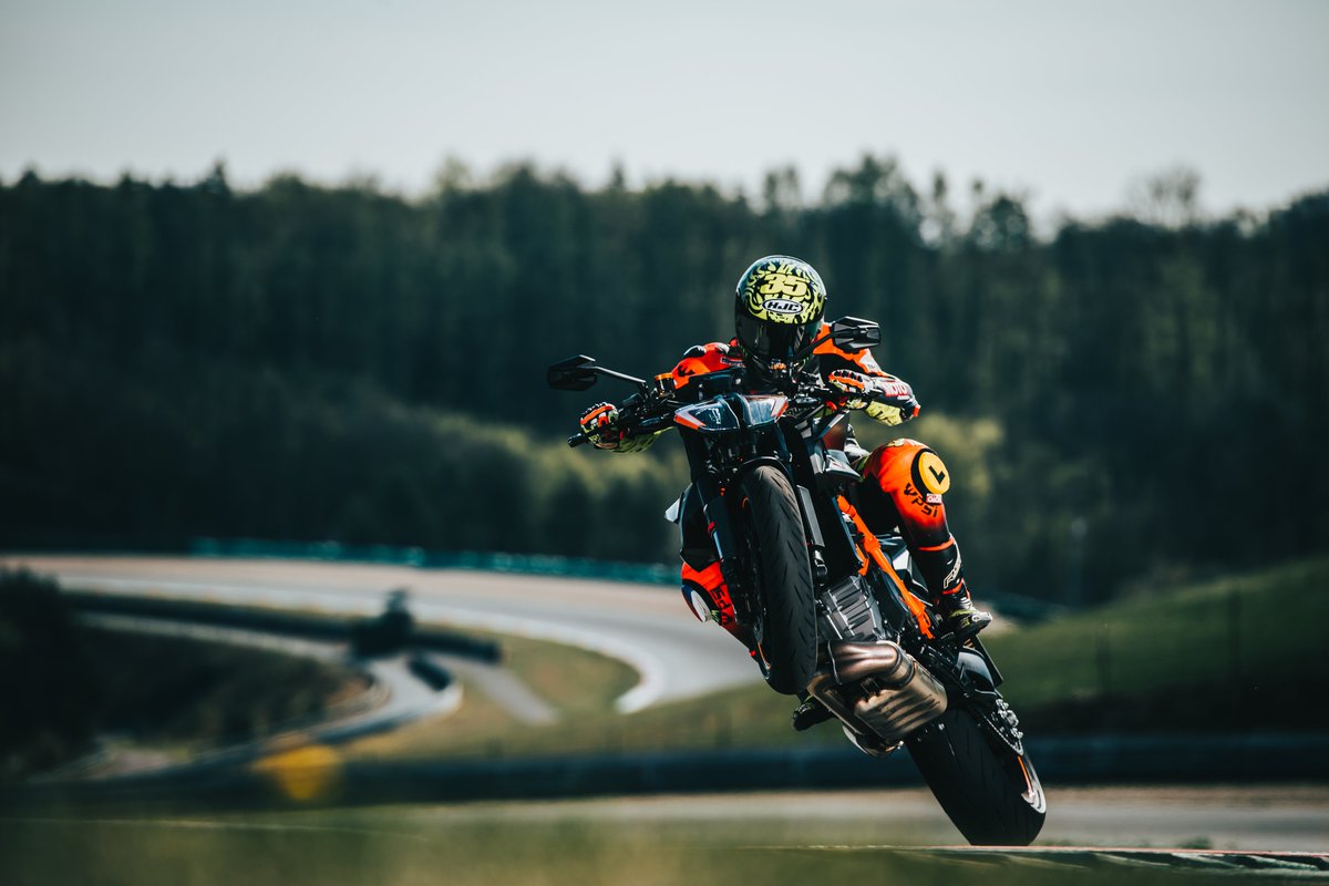 Beautiful motorcycle season ...